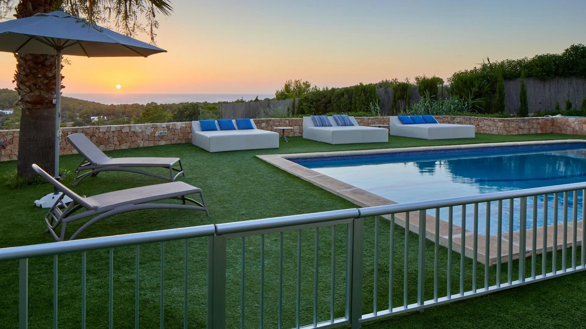 Villa Can Joan I - Fantastic Sunset Views And Family Friendly - San Antonio