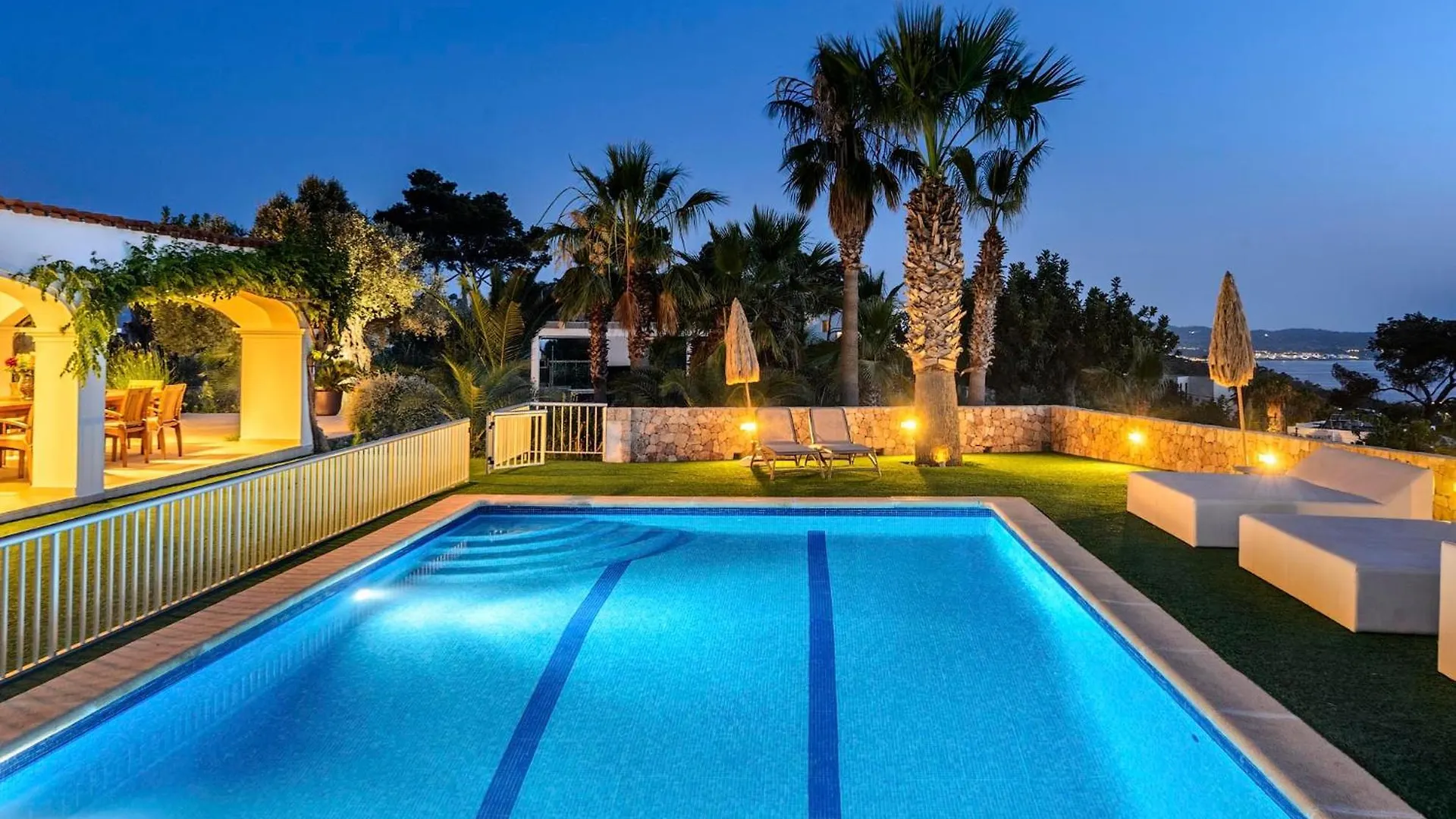 Villa Can Joan I - Fantastic Sunset Views And Family Friendly - Σαν Αντόνιο