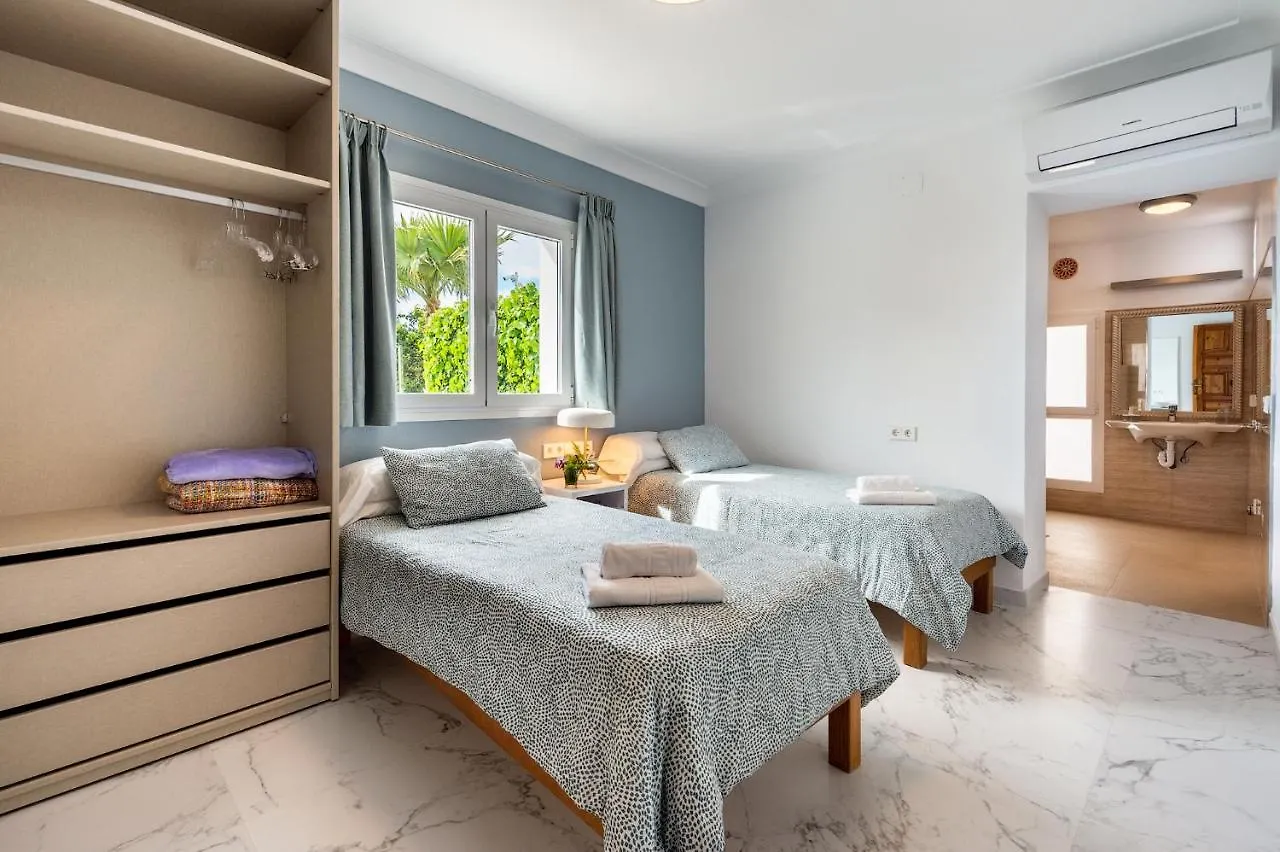 Villa Can Joan I - Fantastic Sunset Views And Family Friendly - San Antonio  Spain