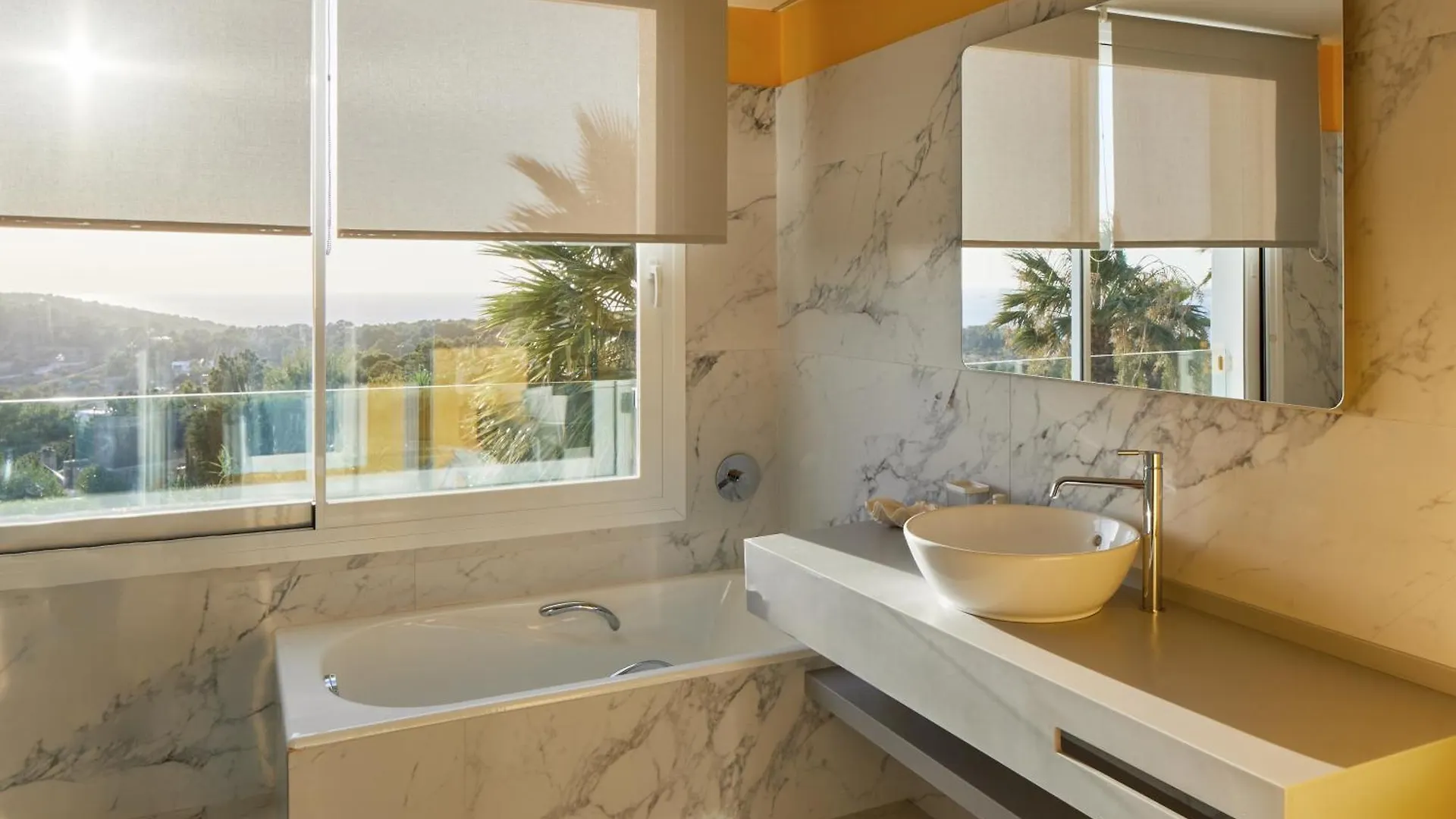 Villa Can Joan I - Fantastic Sunset Views And Family Friendly - San Antonio  Spain