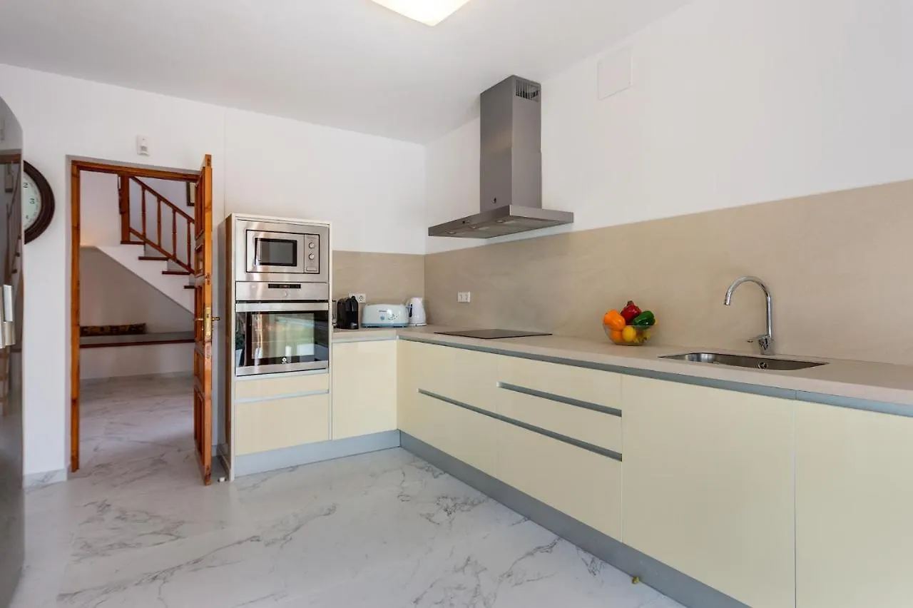 Villa Can Joan I - Fantastic Sunset Views And Family Friendly - Sant Antoni de Portmany 0*,  Hiszpania